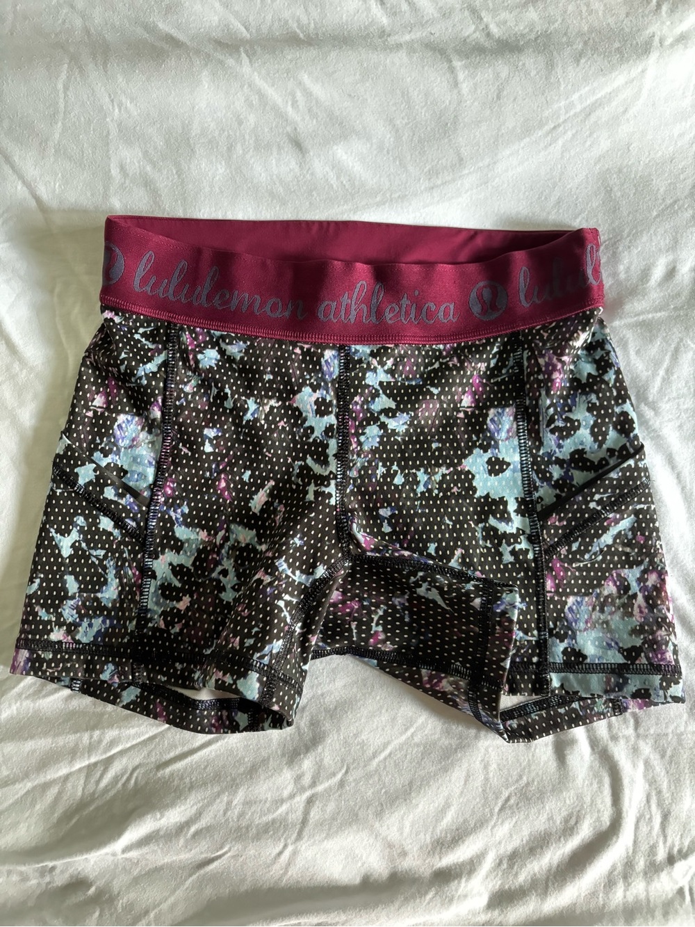 Lululemon What The Sport Short Floral Sport Tranquil Blue Multi / Dashing Purple